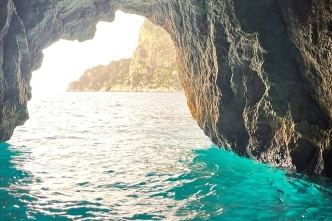 Private Boat Tour from Sorrento to Isle of Capri - Good To Know