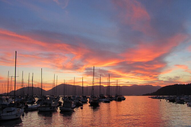 Private Sunset Aperitif on a Boat in the Gulf of Poets - Good To Know