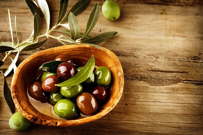 PRIVATE Workshop ESSENTIAL OILS & OLIVE OIL Factory with TASTING - Good To Know