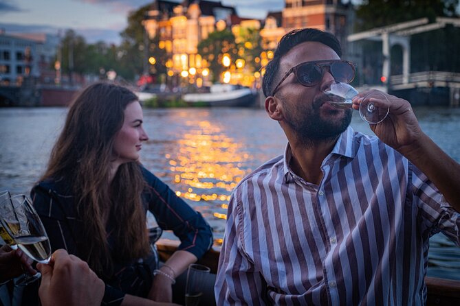 Romantic Private Boat Tour Amsterdam 90min incl welcome drink - Introduction