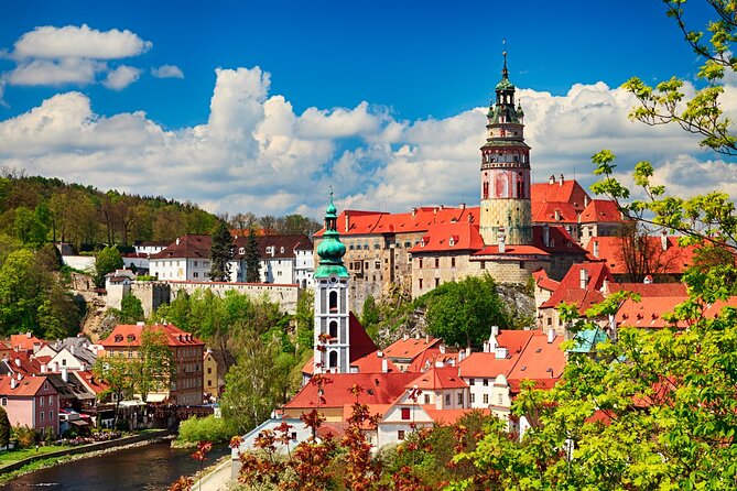 Romantic Whispers of eský Krumlov - Good To Know