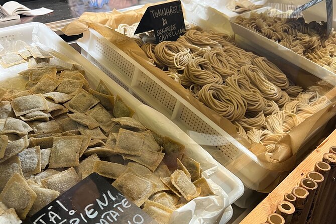Rome: Street Food Electric Bike Tour with Market Experience - Discovering Rome on a Street Food Electric Bike Tour