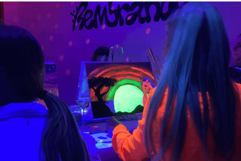 Rotterdam: Paint and Sip in the Dark at Rembrandt van Wine