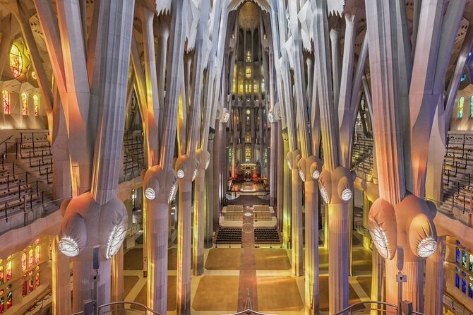 Sagrada Familia: The Golden Hour with Skip the line Tickets - Introduction