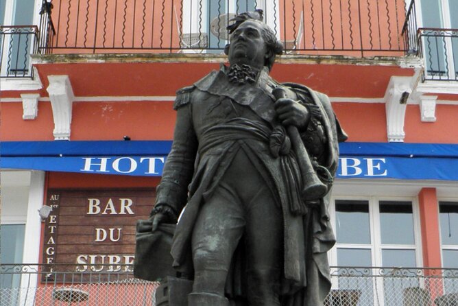 Saint-Tropez Scavenger Hunt and Sights Self-Guided Tour - Good To Know  
