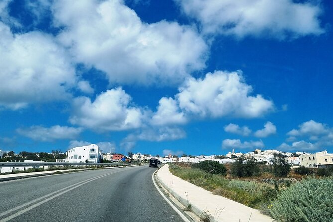Santorini Private Transfer between Airport or Port and Santorini - A Practical Look at Santorini Private Transfers with Santobros