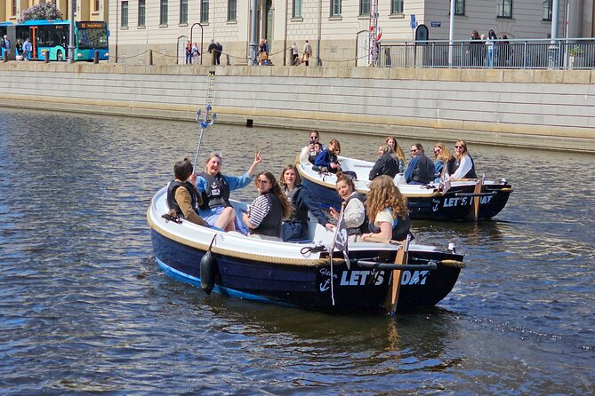 Self Drive Electric Boat in the Canals - Good To Know