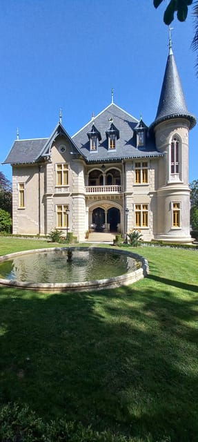 Sintra & Cascais in one day Renault 4L Tour (Full day)
