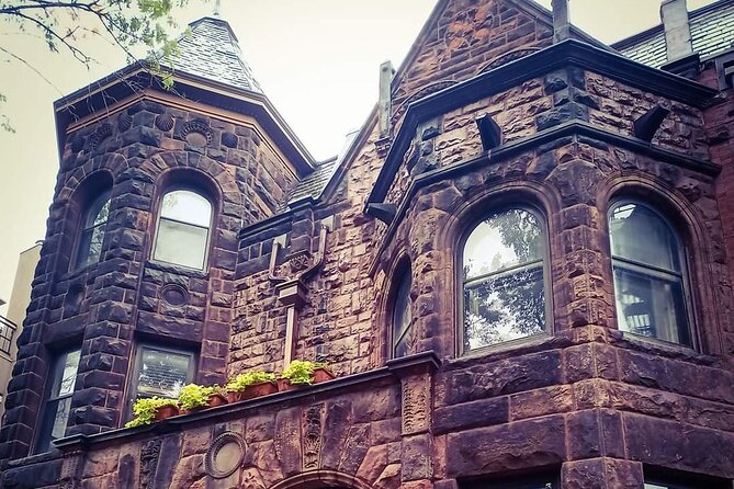Spirits of Summit Avenue Walking Tour - A Walk Through Summit Avenue’s Haunted and Historic Gems