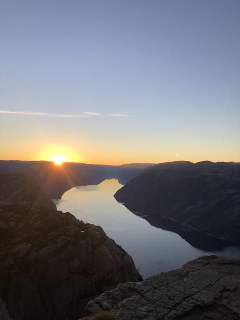 Stavanger: Preikestolen (Pulpit Rock) Guided Hike