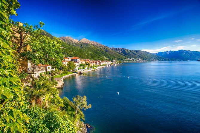 The gems of lake Maggiore - the Borromean Islands on a private guided tour - Good To Know
