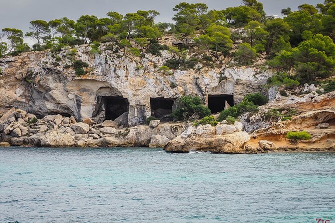 Tour Beach Portal Vells, Cave Portal Vells. - Good To Know