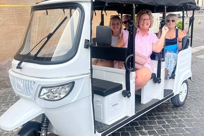 Tour privato di 3 ore al centro di Roma con un E-Tuk elettrico - What to Expect from This 3-Hour Journey