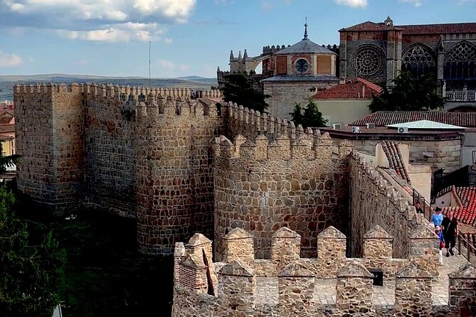 Travel through Segovia and Avila in a Small Group from Madrid - An In-Depth Look at the Tour Experience
