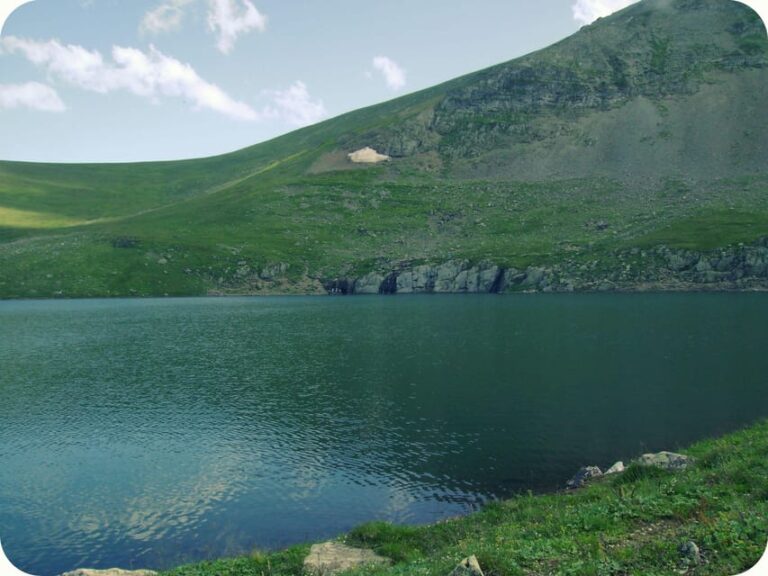 Trekking Tour: Sümela Monastery and Çakrgöl Lake