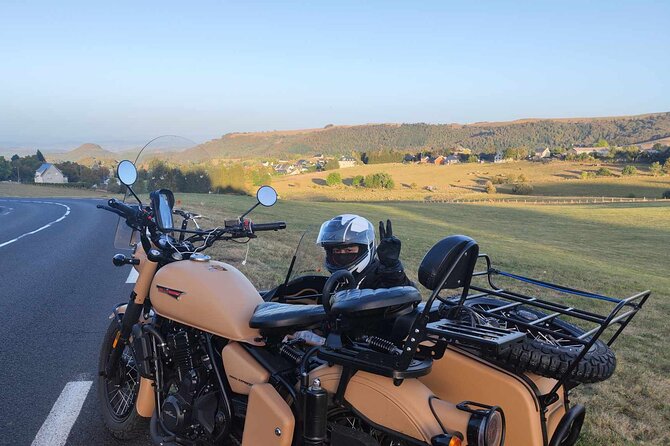 vintage sidecar ride in Auvergne - Good To Know