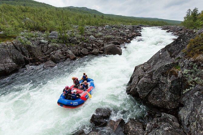 Wild Viking Rafting on Numedalslågen River - level 3 - Good To Know
