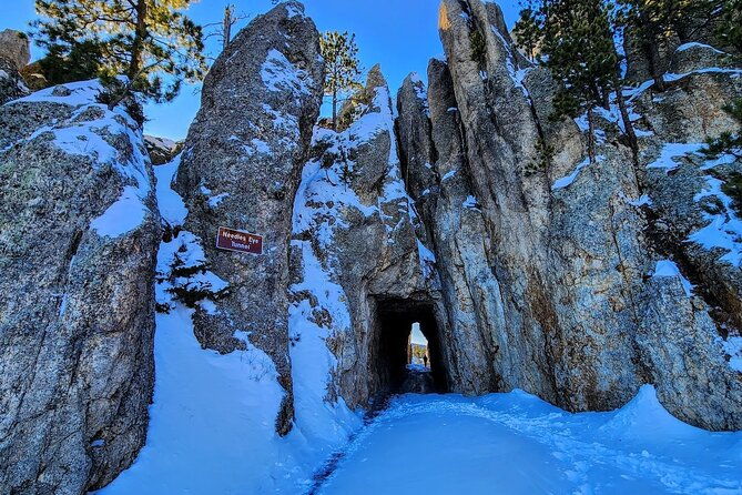 Winter Yellowstone, Grand Teton, and Mount Rushmore 7-day Tour - Practical Considerations and Tips