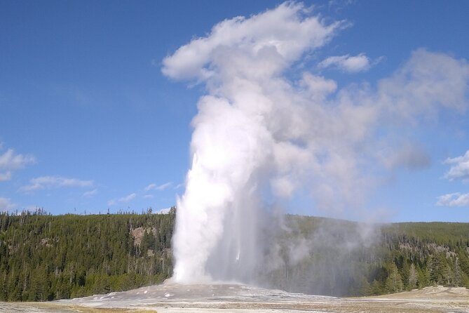 Yellowstone National Park - Private Lower Loop Adventure - An In-Depth Look at the Yellowstone Private Lower Loop Adventure