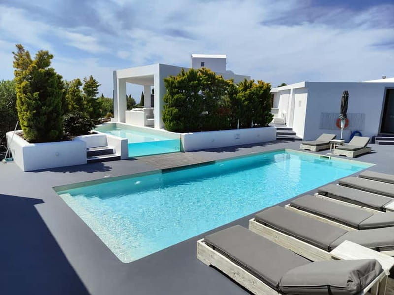 Akrotiri: Couples Massage Dinner & Pool Access - Why This Experience Is Worth It
