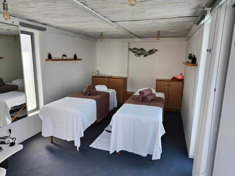 Akrotiri: Departure Day Spa Package Wine/Fruits/Pool Access - Who is This Experience Best Suited For?