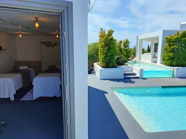 Akrotiri: Spa Break Pool Day Access for Friends - Who Should Consider This Experience?