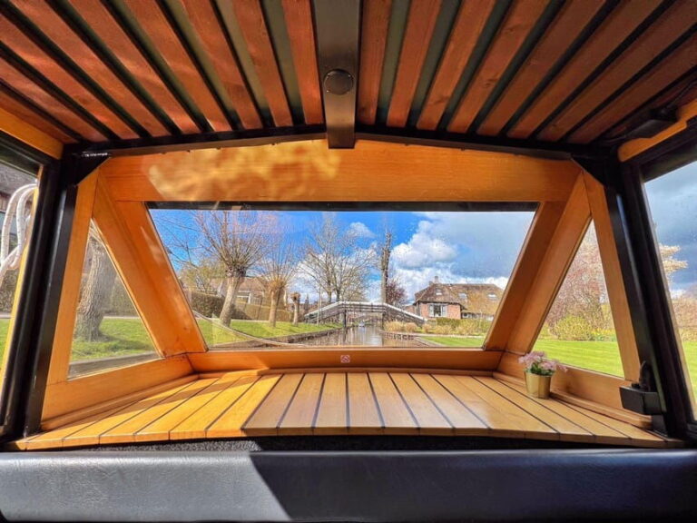 Amsterdam: Zaanse Schans and Giethoorn Day Trip with Cruise - Why This Tour Works