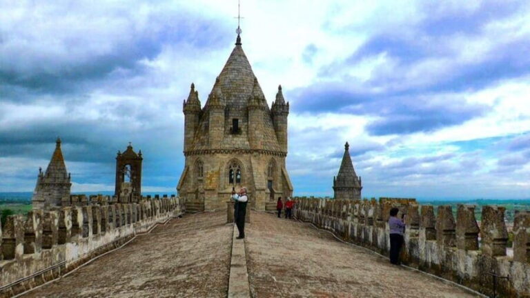 Between Life & Death: Roman Temple, Cathedral & Bone Chapel - Exploring Évora’s Main Highlights