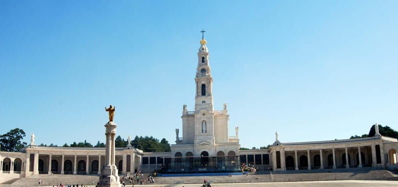 Lisbon: Fátima, Nazaré and Óbidos Full-Day Private Tour - The Itinerary: What to Expect on This Full-Day Adventure