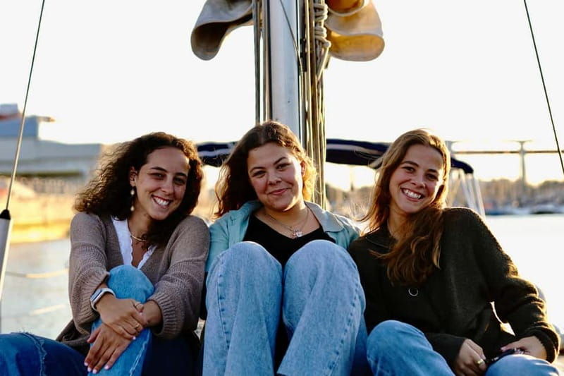 Lisbon: Sunset Sailing with Local Wine & Stunning Views - What to Expect at Each Stop
