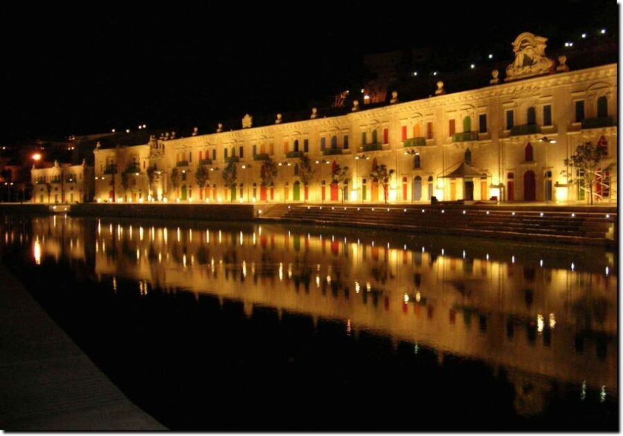 Malta: Marsamxett Harbour and Grand Harbour Cruise by Night - Embarking on the Malta Harbour Night Cruise: What to Expect