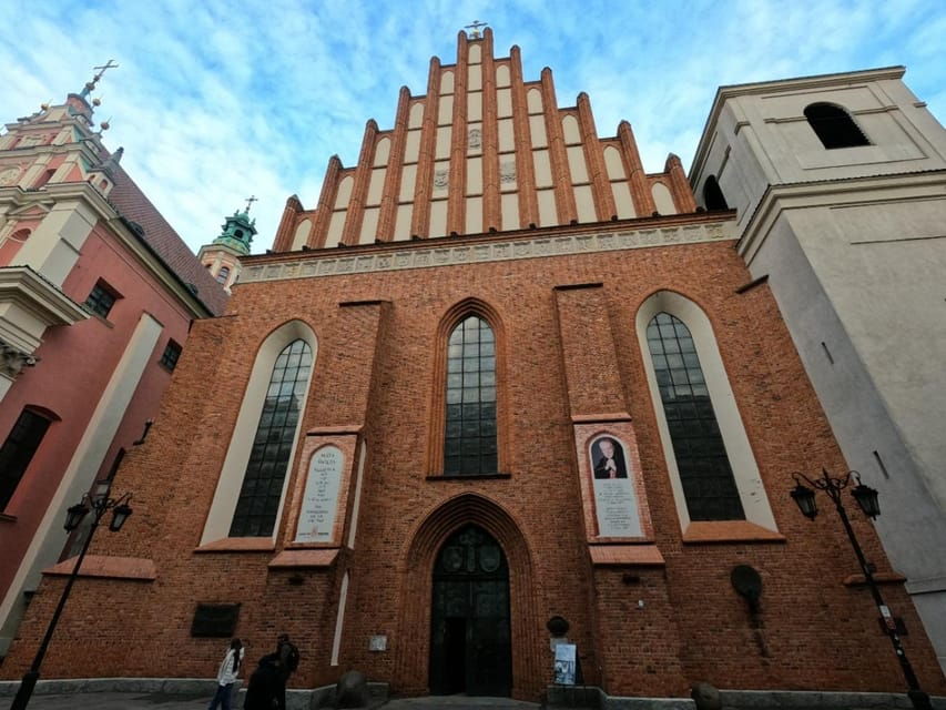 Medieval Warsaw Walking Tour with Smartphone App - Exploring the Past Through Your Smartphone