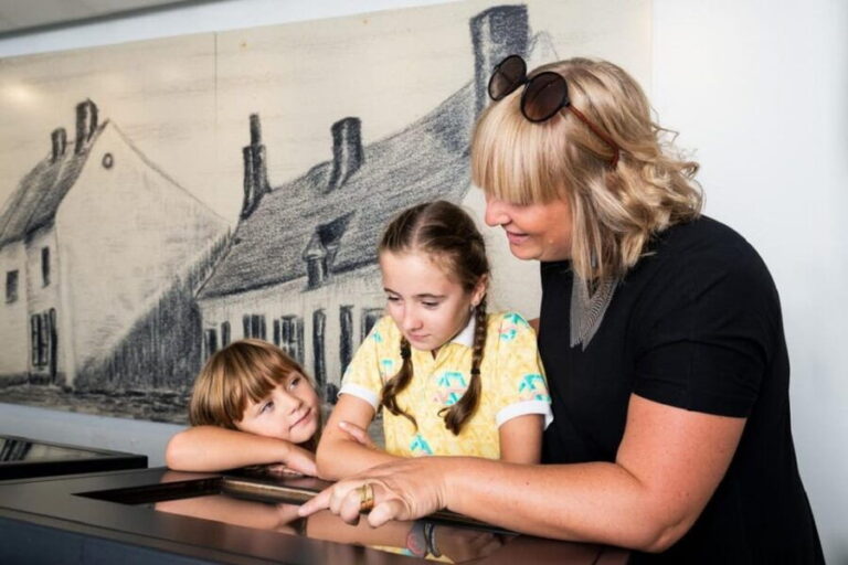 Mons : The Van Gogh House - The Experience: What to Expect