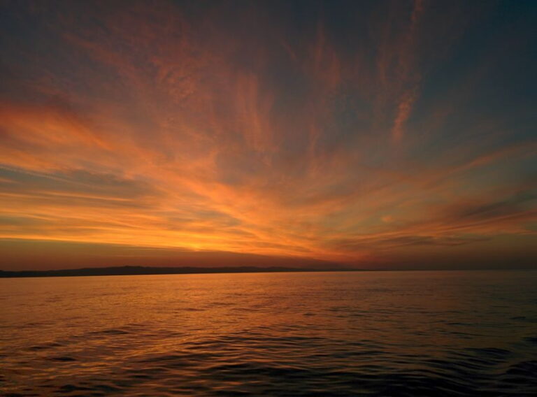 Neos Marmaras: Sunset West Sithonia Islets Sailboat Tour - Who Will Love This Tour?