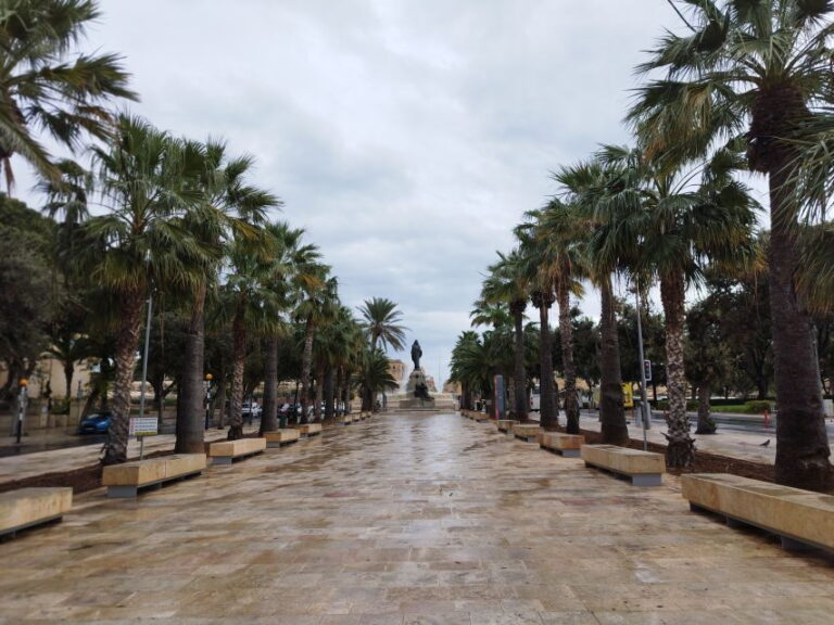 On the Footsteps of the Knights - Valletta and Vittoriosa - Exploring Valletta’s Main Landmarks