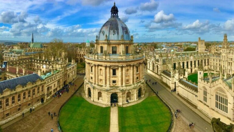 Oxford: City Tour & Exploration Game - Who Will Love This Tour?