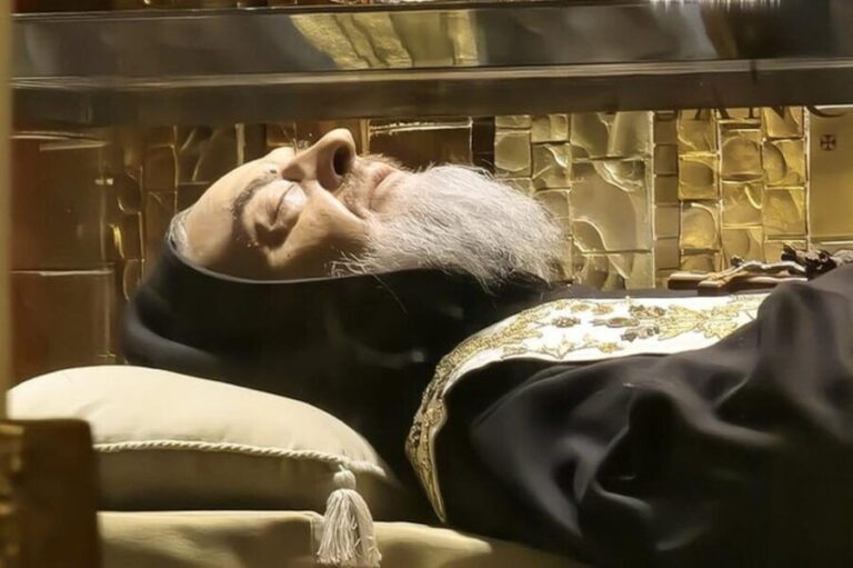 Padre Pio's Shrine in San Giovanni Rotondo from Bari(Apulia) - How the Tour Comes Together  