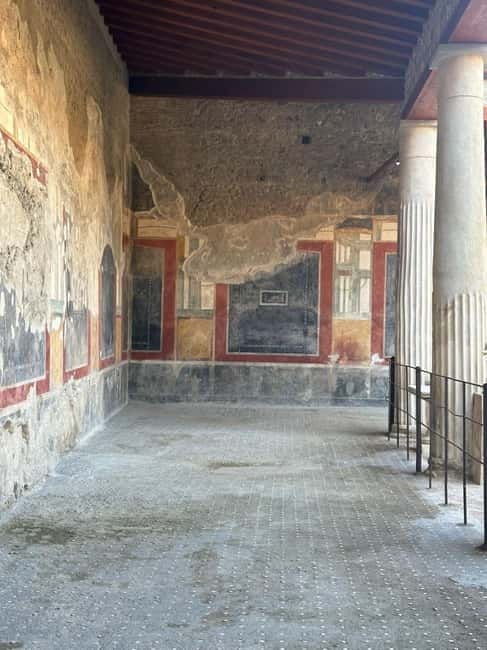 Pompeii and Vesuvius Cellars: Tour with Pick-Up in Positano - The Journey to Vesuvius Wineries