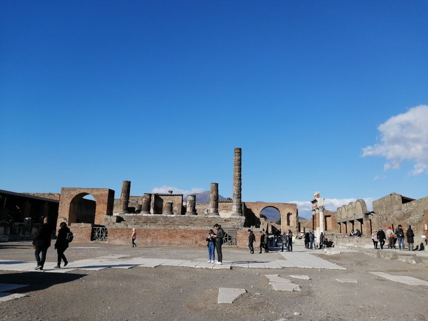 Pompeii: Private Guided Tour with an archeologist - Who Should Book This Tour?