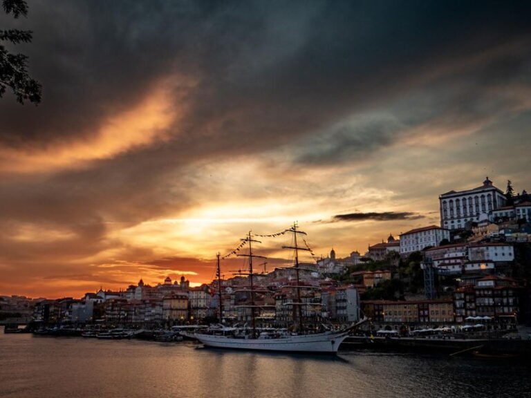 Porto: Half-Day Walking Photo Tour & Portraits - What to Expect: The Experience