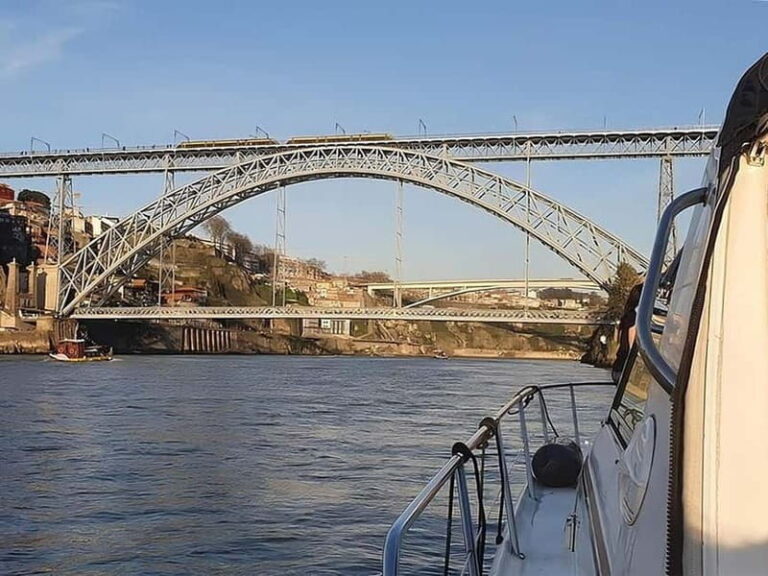 Porto: Sunset or Daytime Yacht Cruise with Welcome drink - Exploring the Porto Yacht Cruise Experience