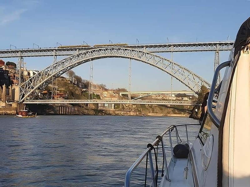 Porto: Sunset or Daytime Yacht Cruise with Welcome drink - Exploring the Porto Yacht Cruise Experience