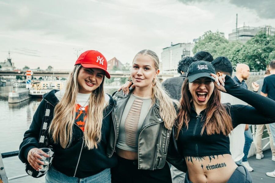 Prague: Booze Cruise with Open Bar and Duplex Entry - Practical Details and Tips