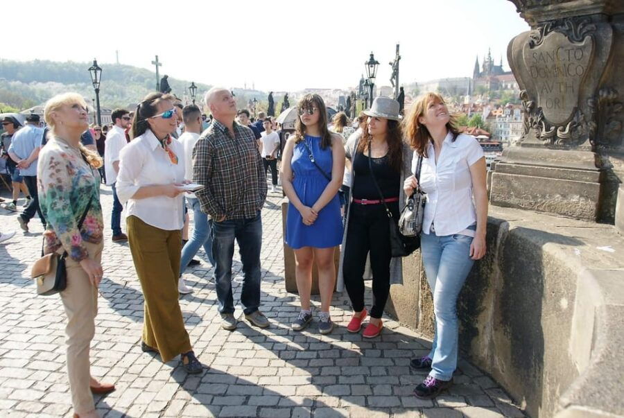 Prague: Essential Prague tour - Exploring the Itinerary in Detail
