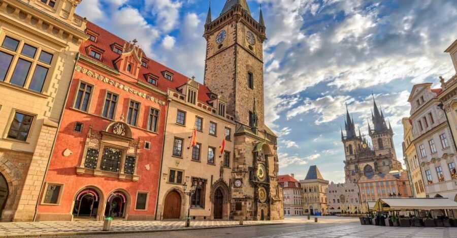 Prague: Old Town, Jewish Quarter & Astro Clock Walking Tour - An In-Depth Look at the Prague Walking Tour