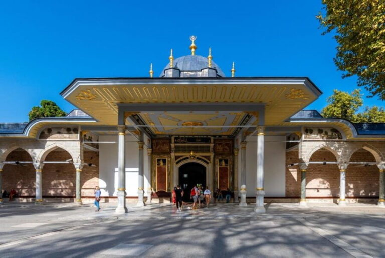 Private Car Tour of Istanbul Old City and Top 7 Attractions - Itinerary Breakdown: What Youll See and Why It Matters