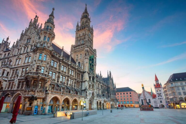Private Munich Old Town and Historical City Walking Tour - Exploring Munich’s Old Town: What to Expect