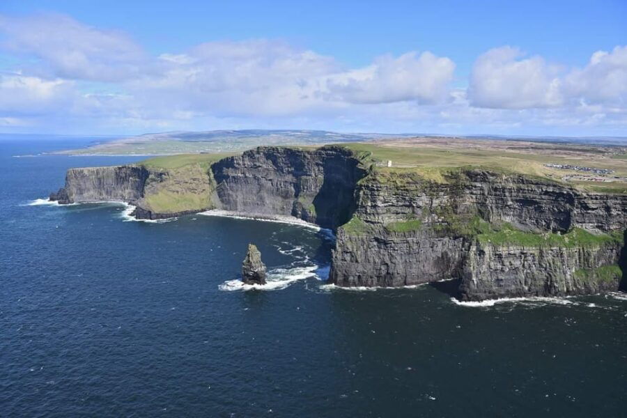 Private Tour: Dublin to Cliffs of Moher & Bunratty Castle - Bunratty Castle & Folk Park: A Step Back in Time