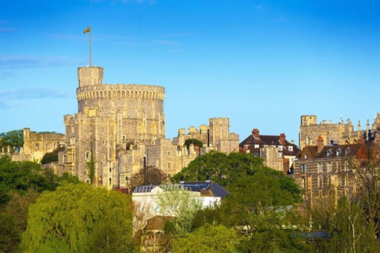 Private Windsor Castle & Oxford Tour with Chauffeur & Guide - FAQs