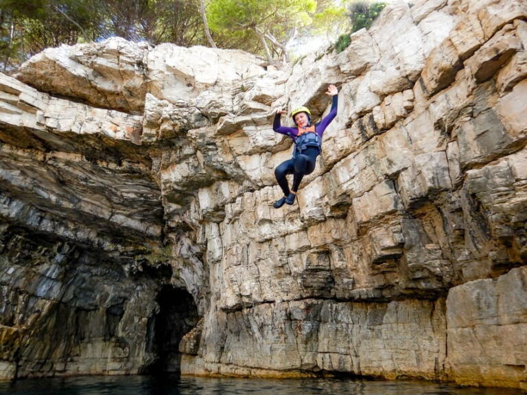 Pula: Coasteering Adventure with Guide and Photos - Detailed Breakdown of the Itinerary  